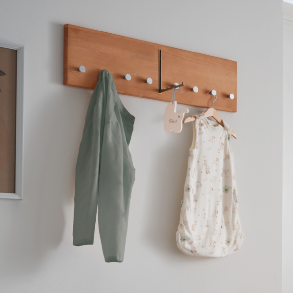 Sif Snedker Knagerække i Massiv FSC Bøgetræ og Naturolie fra Organic Sleep | B2,5 x H22 x L80