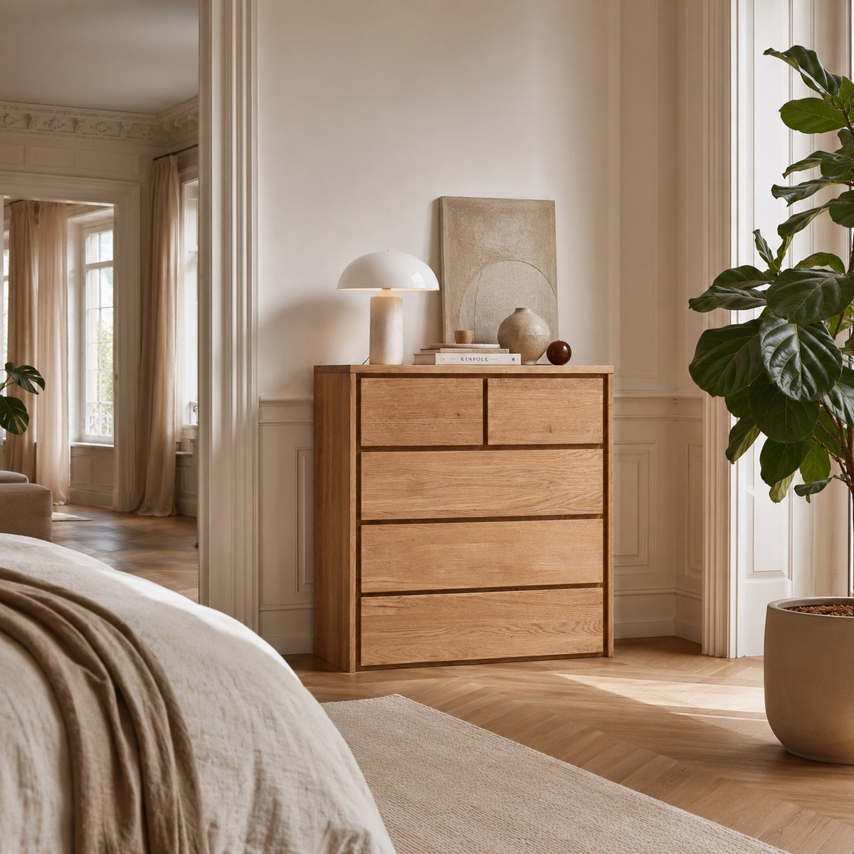 Heimdal Snedker Kommode/Skænk i Massiv FSC Egetræ med 2 Små og 3 Store Skuffer i Naturolie fra Organic Sleep - B88 x H100 x D42 - Leveres Færdigsamlet